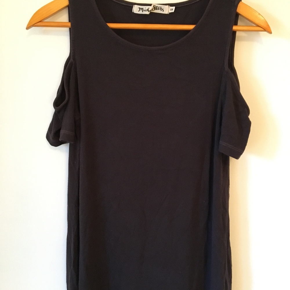 Michael Stars SS Cold shoulder top • EUC • OS